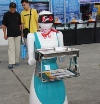 美女餐廳機器人周到服務 言語幽默萌態十足(組圖)