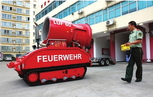 安微消防機(jī)器人，火災(zāi)急先鋒