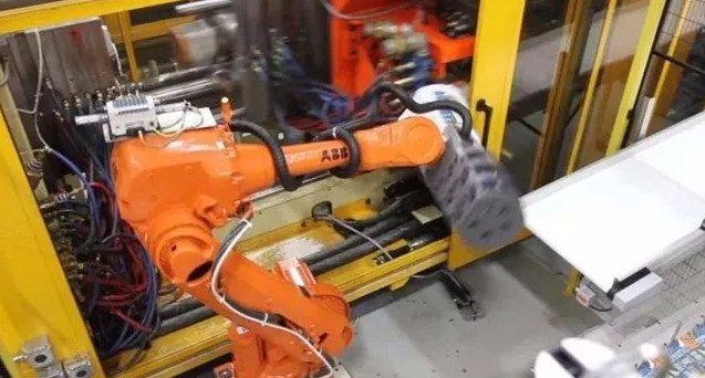 機(jī)器人引發(fā)的勞動(dòng)力變革如何影響體育用品制造！