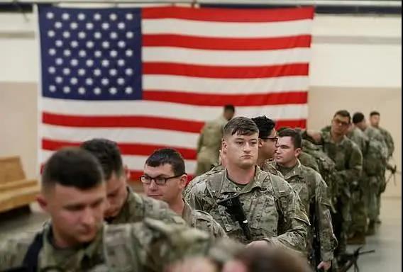 美國(guó)軍方啟用移動(dòng)消毒機(jī)器人